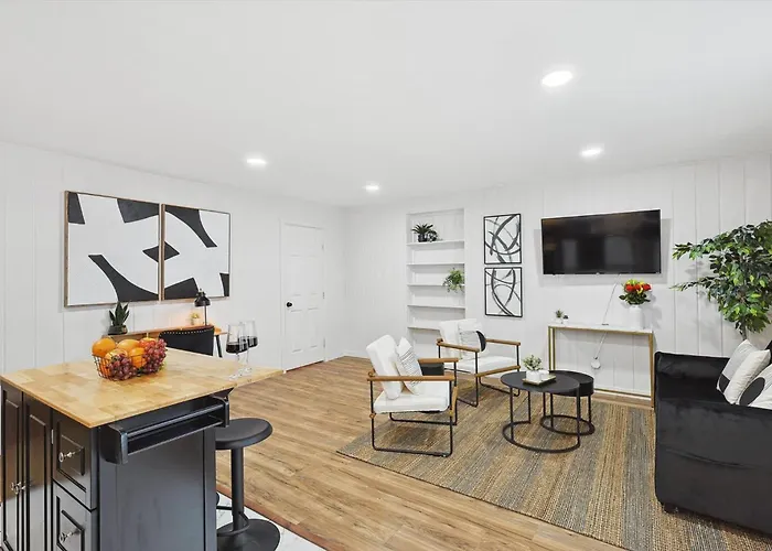 Delightful 1br 1ba Cozy Flat Apartment